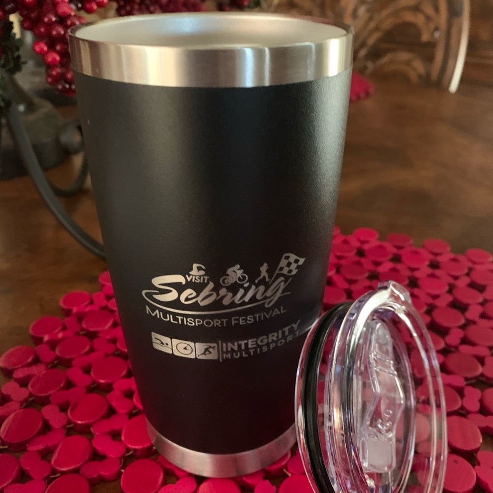 NWT 20 OZ BLACK STAINLESS STEEL INSULATED TUMBLER WITH LID